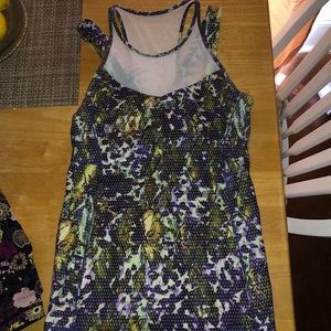 Lululemon tank size 6